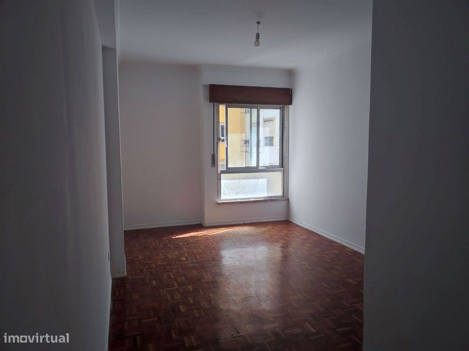 Apartamento T2- 85m Aguálva Sintra