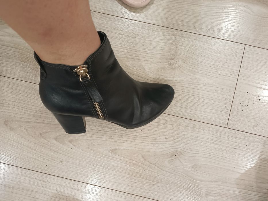 Осінні шкіряні черевички