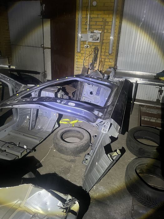 Четверть, порог, стойка  Tesla model 3