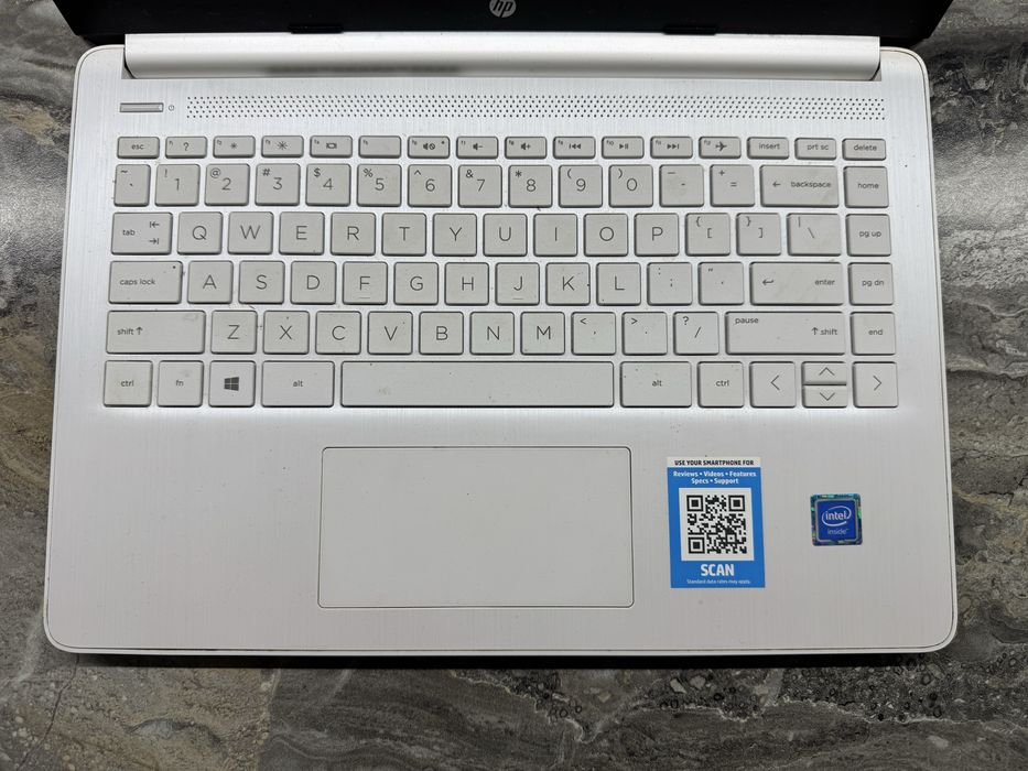 Ноутбук HP 14-dq0002dx White 14,0" FHD IPS Celeron N4020 4Gb SSD 64Gb