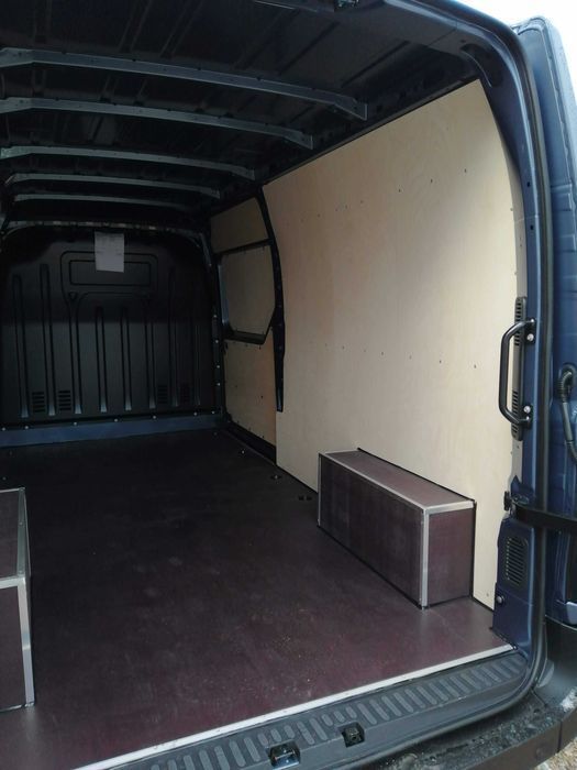 Zabudowa auta Renault Master L3H2