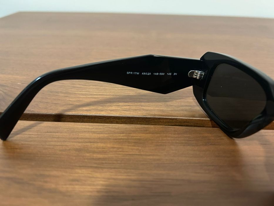 Óculos de sol Prada PR 17WS