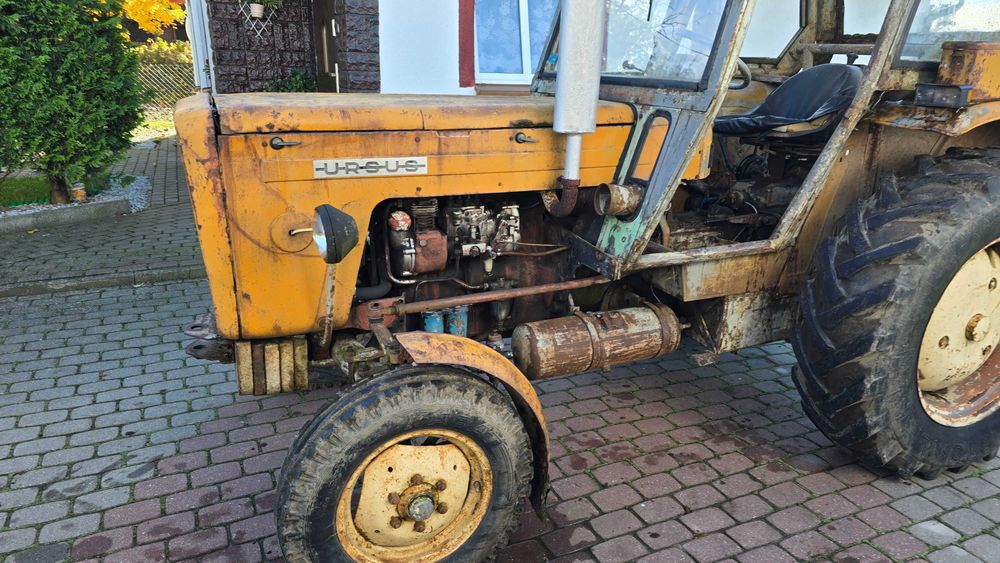 Ursus C 4011, C-360, C-355