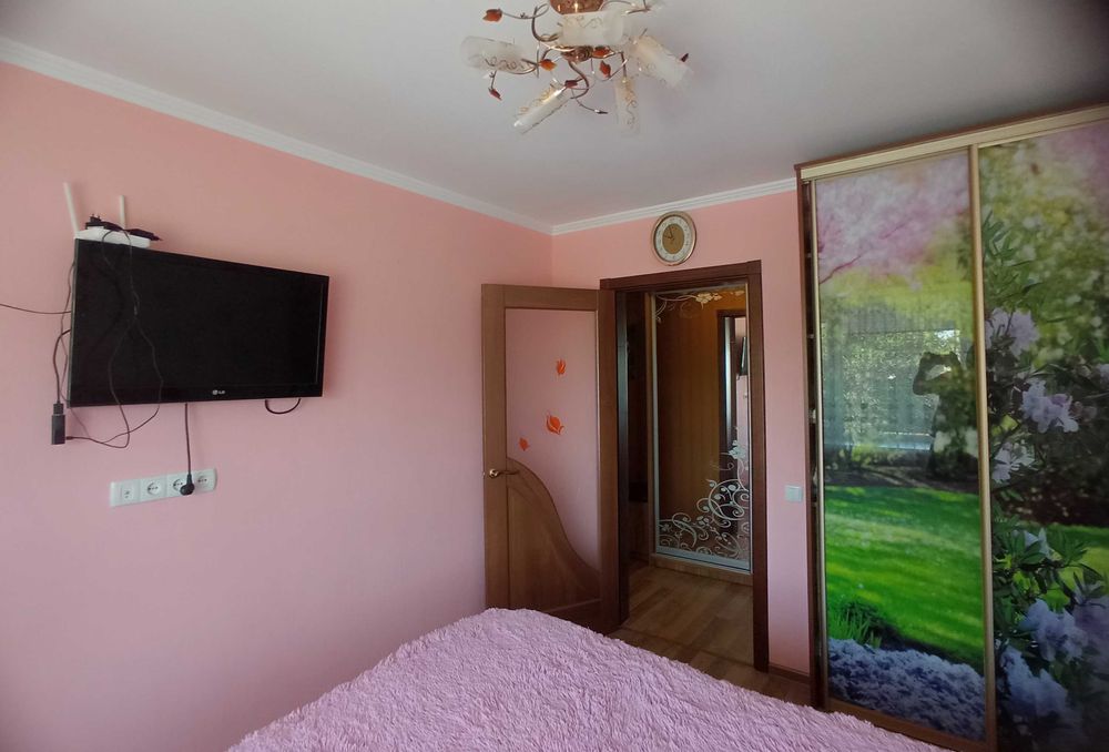 Продам двохкімнатну квартиру в смт. Вапнярка.