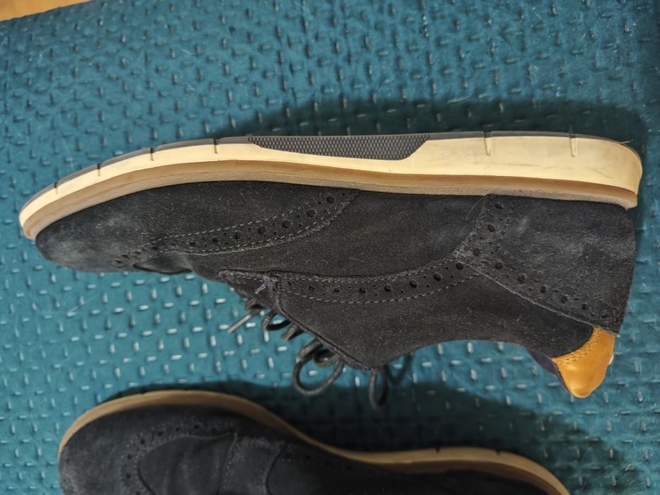 Blue Suede Shoes434857504282388482