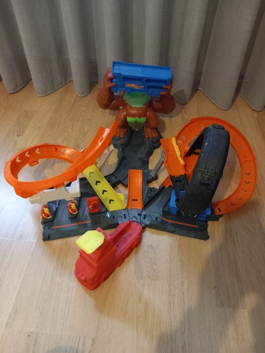 Hot Wheels - City - Toxic Gorilla Slam