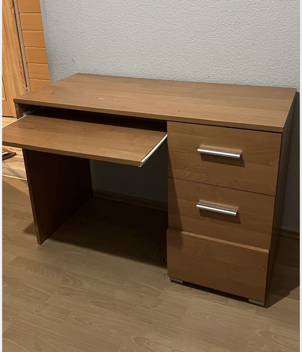 Biurko black red white