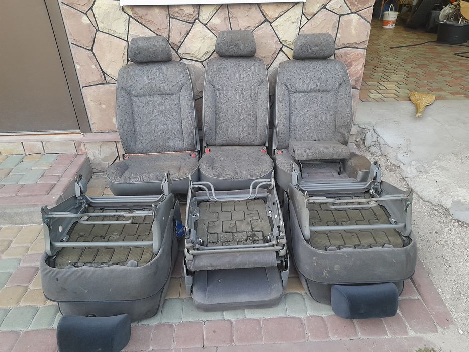 Сидіння для бусів мінівенів