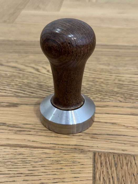 Tamper do kawy brązowy MOTTA 51mm