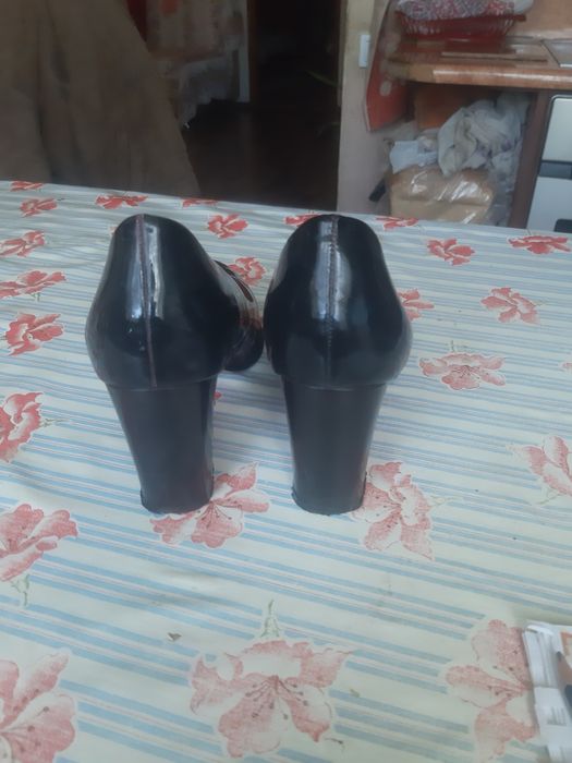 Туфельки 39 розмір