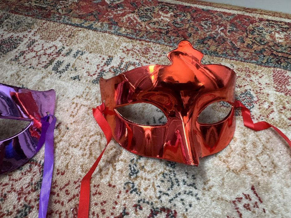 Maski karnawałowe 2 sztuki