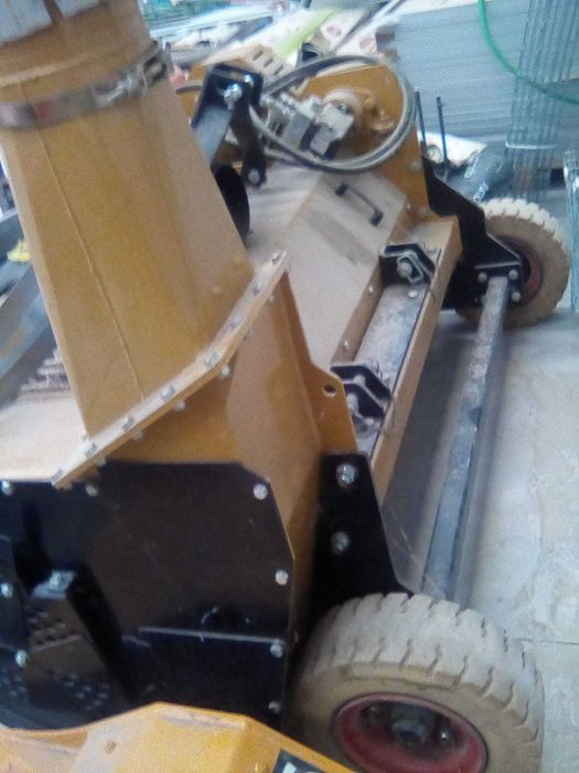 Vendo triturador de biomassa   LOPES  GARRIDO como novo pouco uso