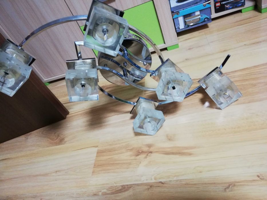 Lampa pokojowa z pilotem -zmienia kolory