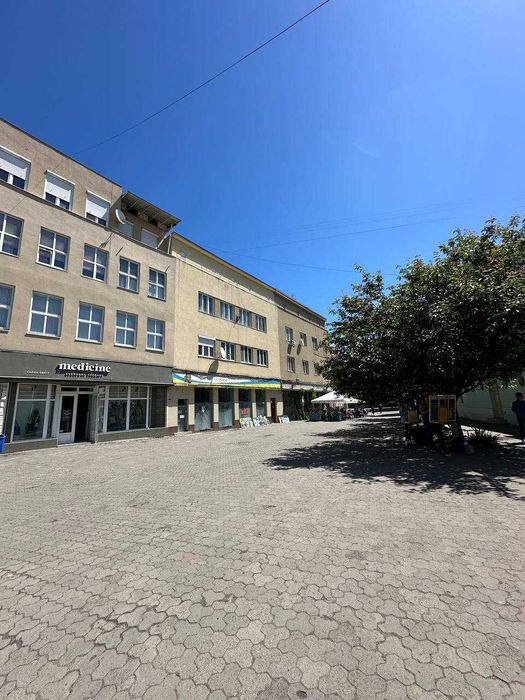 2 кімнатна квартира на Театральній Площі в центрі Ужгорода