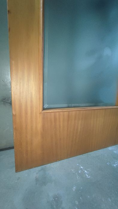 Porta interna de madeira com vidro