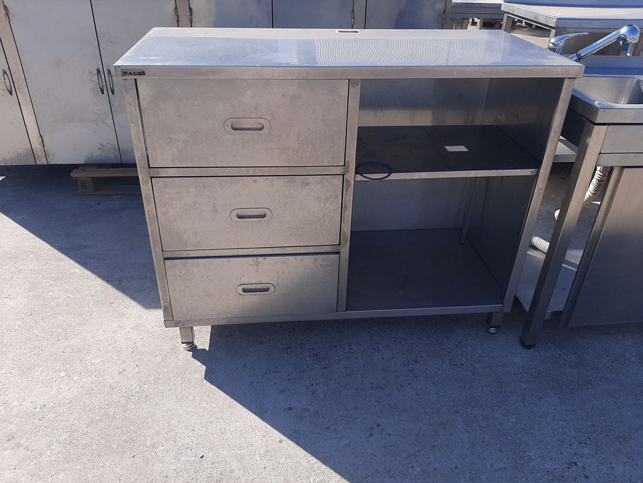 Bancada em.inox com gavetas e prateleira