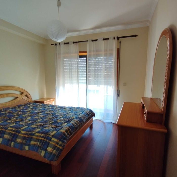Apartamento T2+1 junto à praia