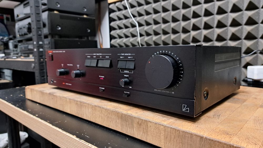 Wzmacniacz Luxman   LV-90