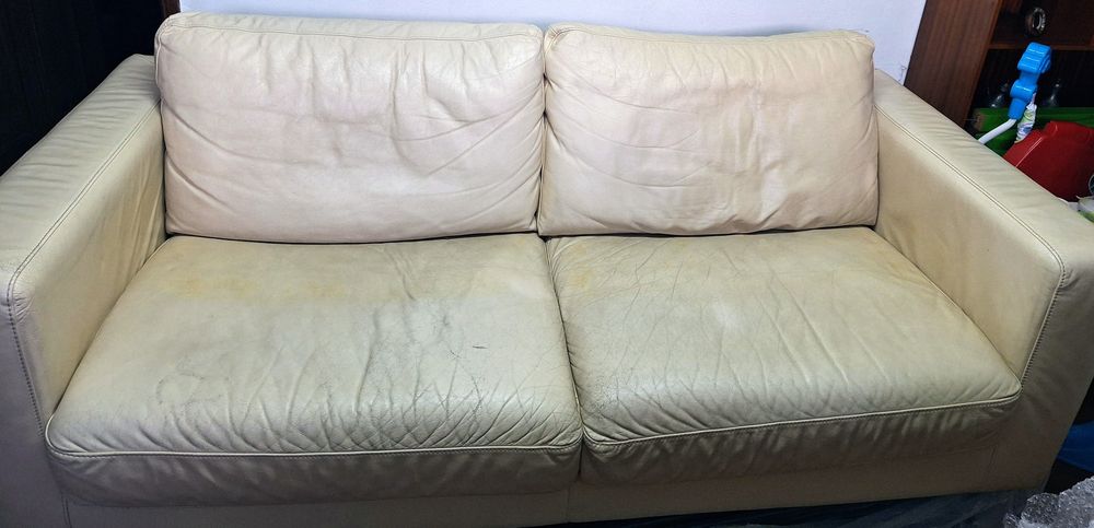 Vendo sofá em pele DIVANI DIVANI