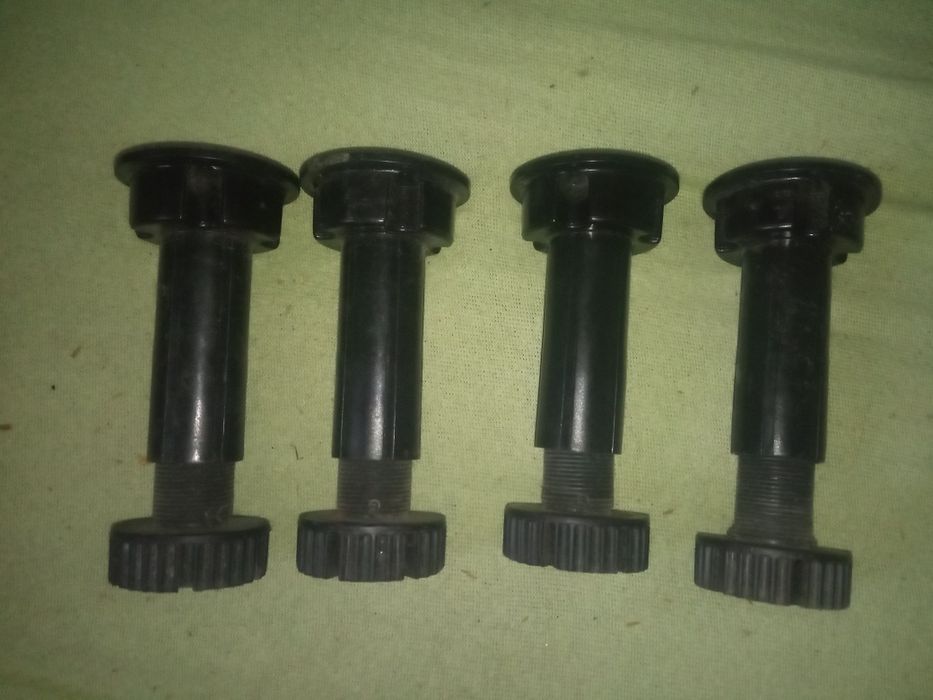 Ножки пластиковые мебельные