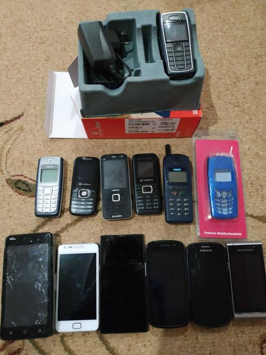 Мобильные телефоны