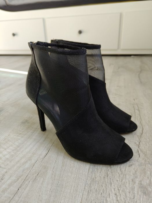 Czarne buty na szpilce siatka 38