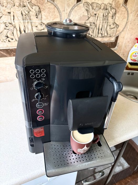 Кофеварка Bosch Verocafe кофемашина кавоварка є відео