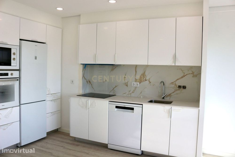 Apartamento T2 Renovado em Marvila – Lisboa