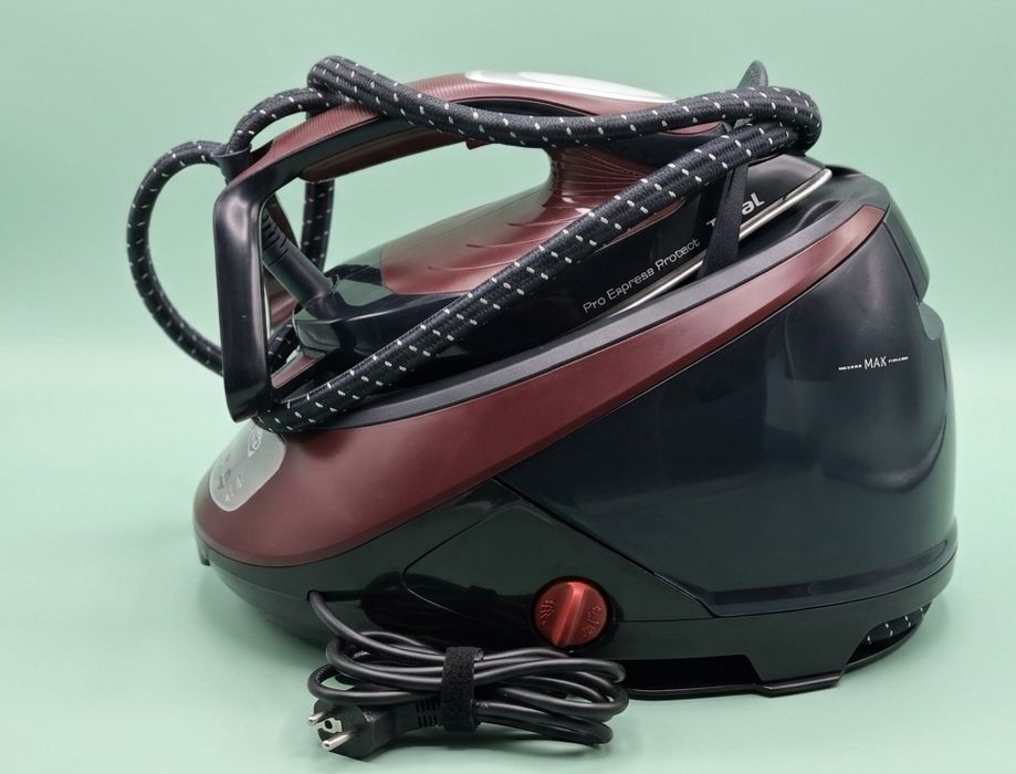 Sprzedam profesjonalny generator pary (stację parową) Tefal Pro Express Protect GV9230E0. Na gwarancji producenta. Idealny stan  - jak nowy