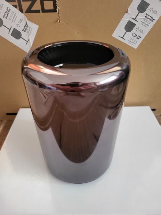 Apple Mac Pro 6.1 2xAMD D700 32G/1Tb 2017b/1Tb