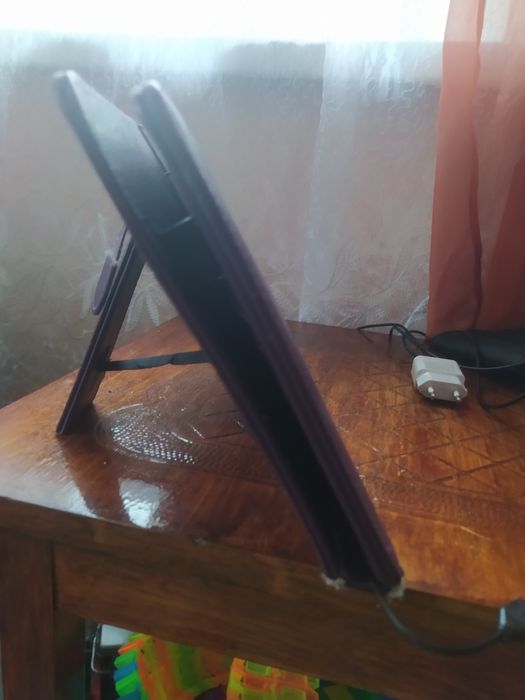 Чехол с клавиатурой на планшет Nomi, Lenovo