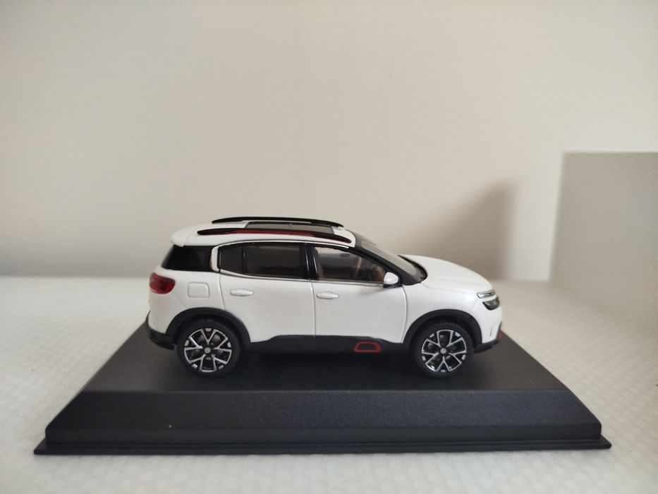 Miniatura Citroen C5 Aircross 1/43 Nova