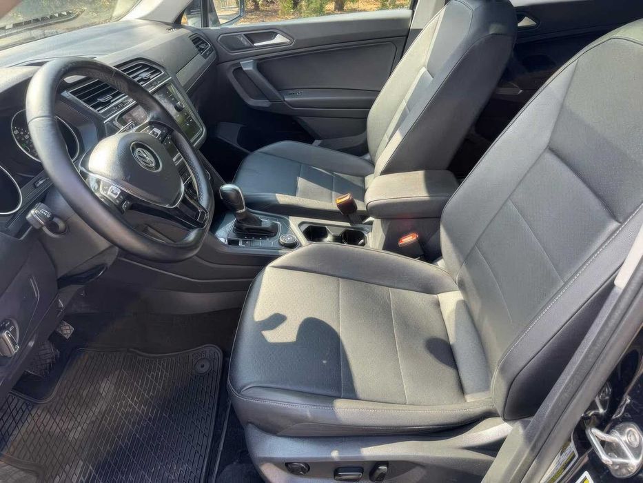 Volkswagen Tiguan      2019