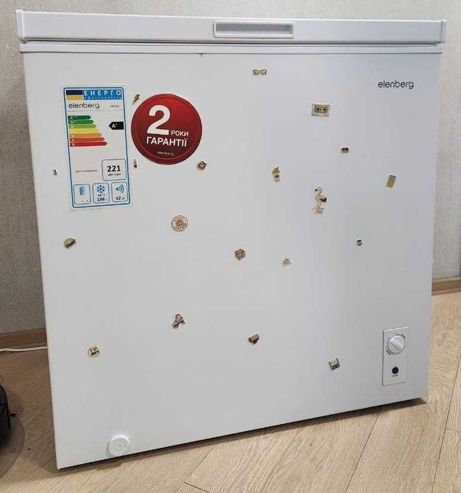 Морозильна камера Elenberg CFR-201