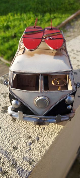 Carrinha em chapa WW decorativa