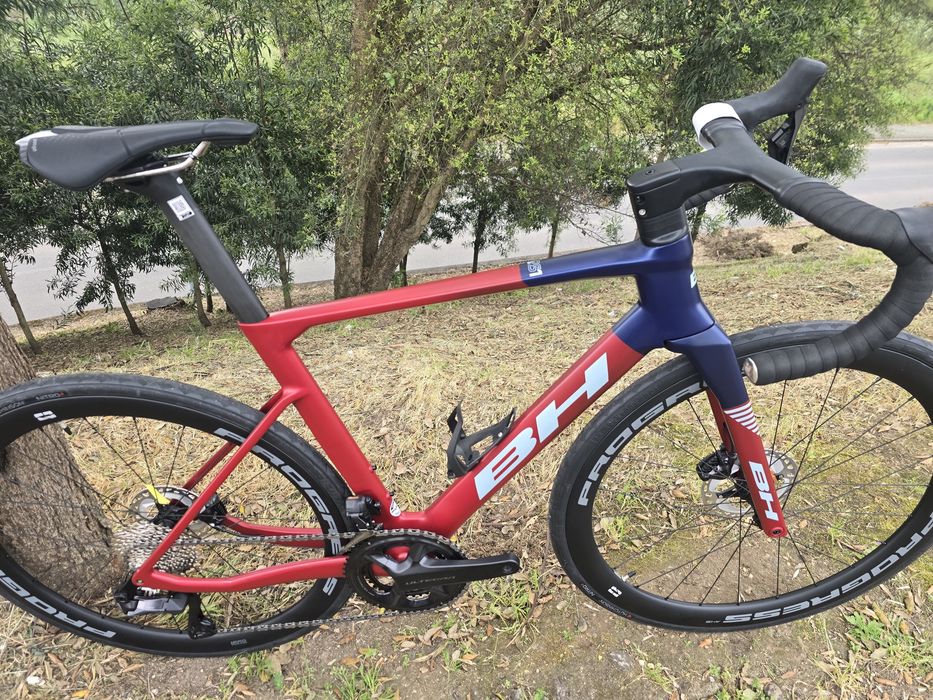 Bh rs1 ultegra di2 e rodas progress carbono