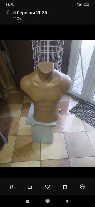 Манекени жіночі чоловічі,стійки для одягу, вертушки ( самовивіз )