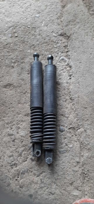 Silowniki ,teleskopy tylnej klapy bmw e39 kombi,touring