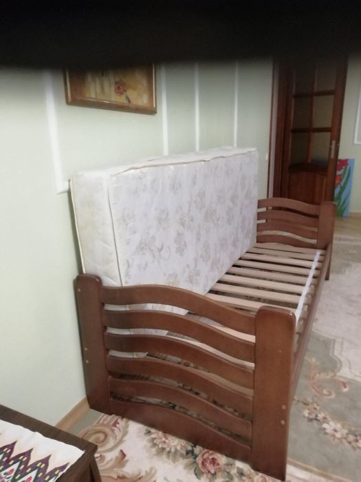 Ліжко з матрацом