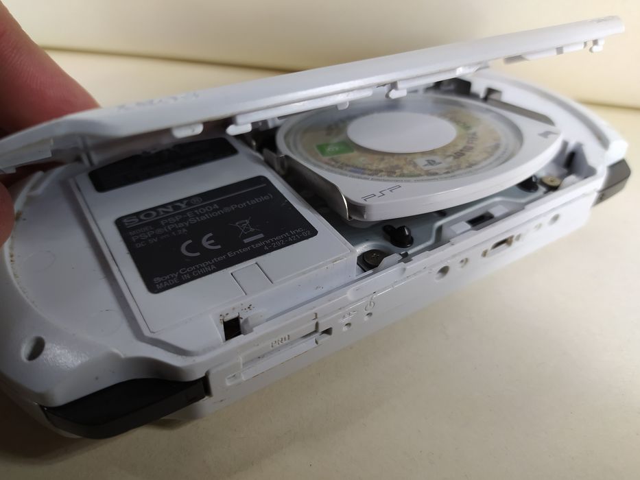 Приставка Sony PSP E1004