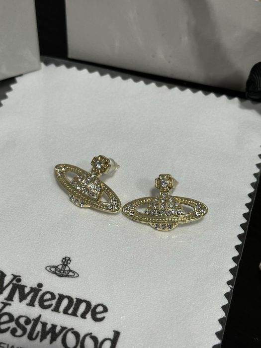 Nowe kolczyki Vivienne Westwood