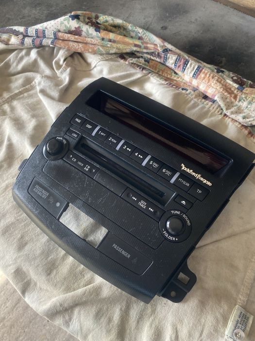 Панель магнітоли Оutlender XL