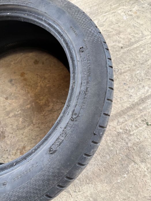 Комплект літніх шин 225/50 R17
