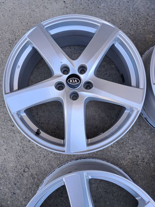 Диски 5 * 114.3 * R19 Alutec KIA HYUNDAI Toyota колісні диски 5 114.3 19 на різні моделі машин