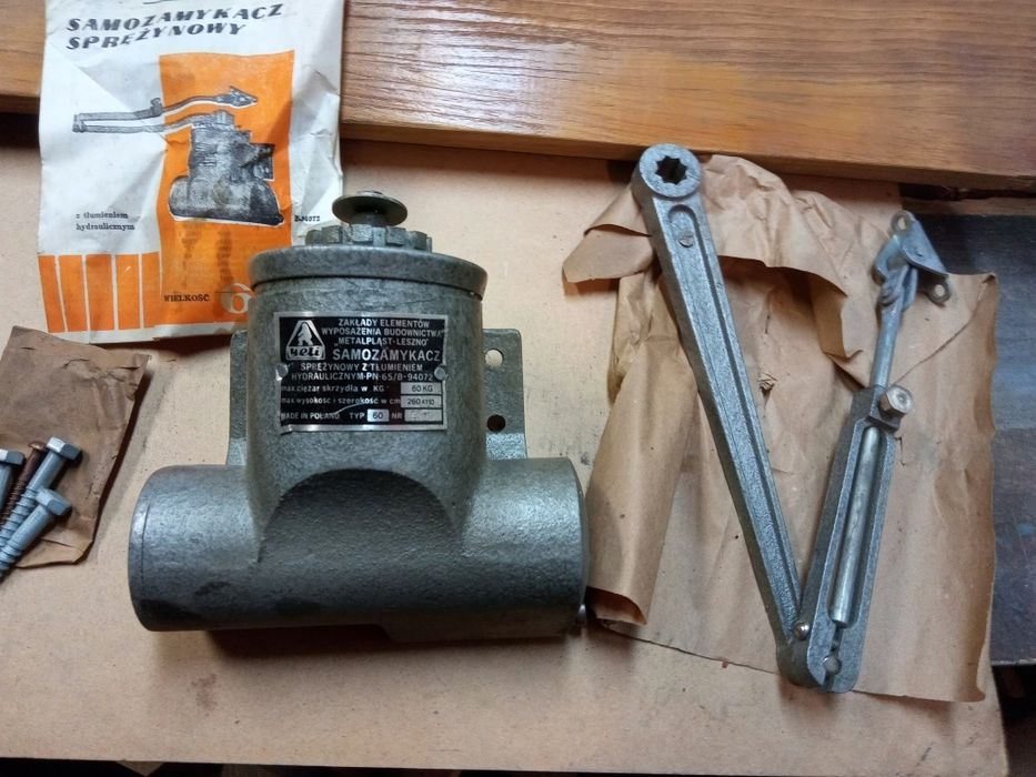 Sprzedam samozamykacz drzwiowy