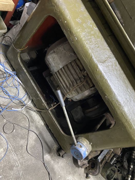 Токарный станок  1Е61м