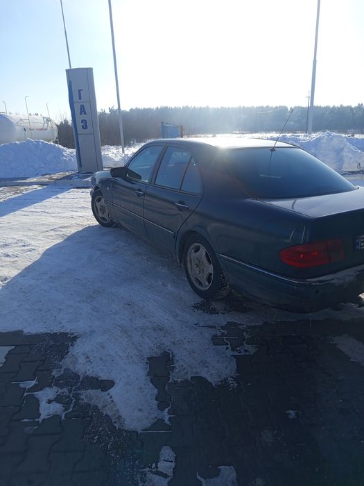 Продам 210 мерседес