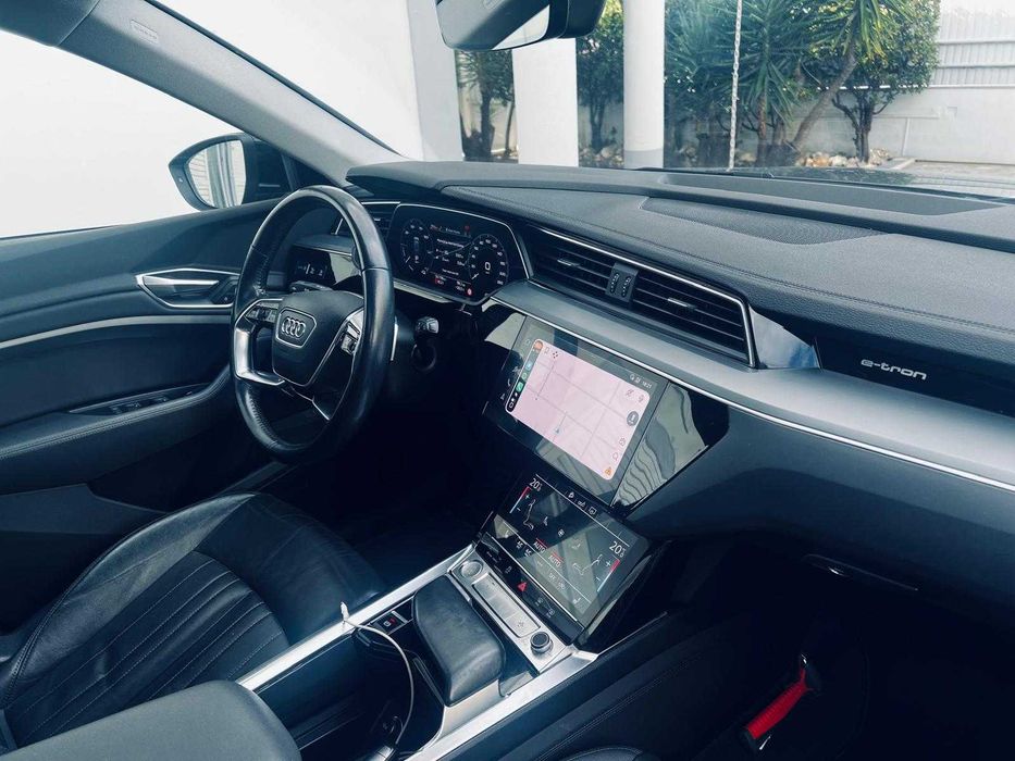Audi e-tron 50 quattro