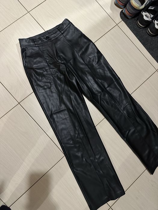 Шкіряні штани з легким утепленням