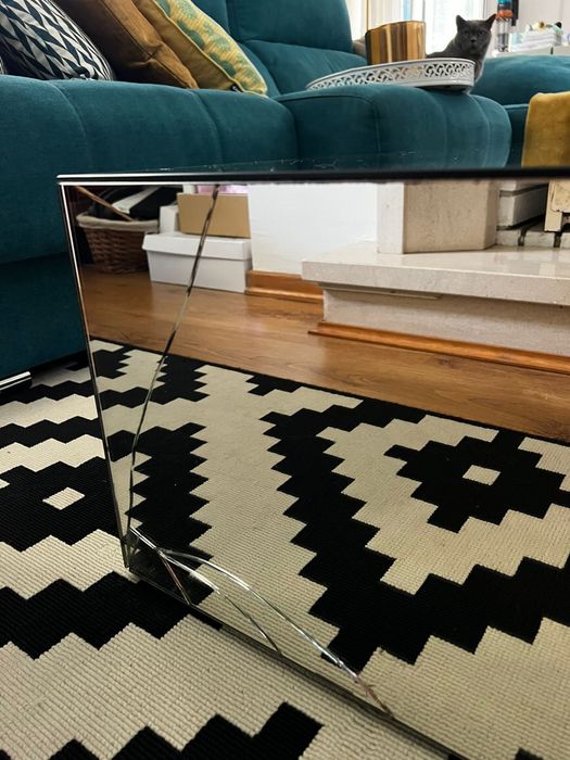 Antarte Mirrored Center Support Table.64284102470017122